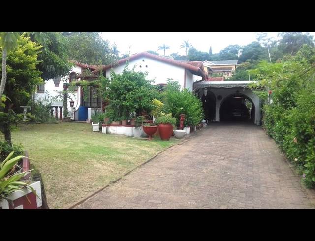 4 BEDROOM HOUSE FOR SALE IN PARLOCK